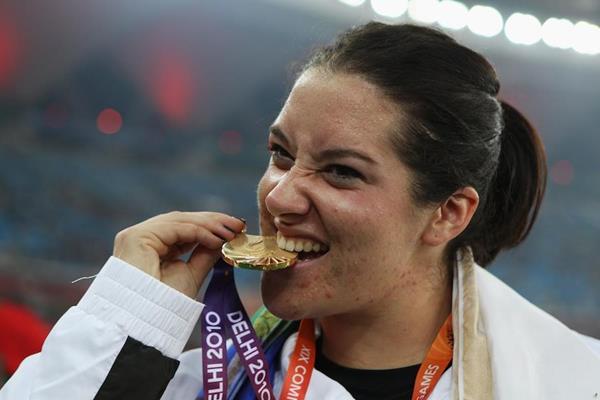 Sultana Frizell ()