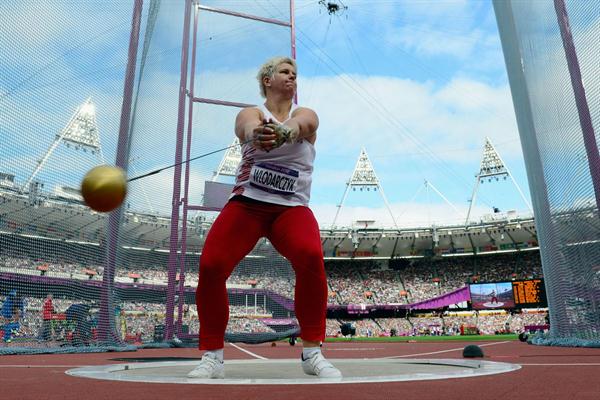 Anita Wlodarczyk of Poland competes in the Women's Hammer Throw Qualifications on Day 12 of the London 2012 Olympic Games at Olympic Stadium on August 8, 2012  (Getty Images)
