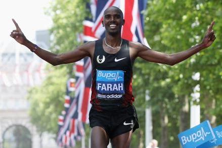 Mo Farah wins the 2011 'Bupa London 10,000' (© Getty Images)