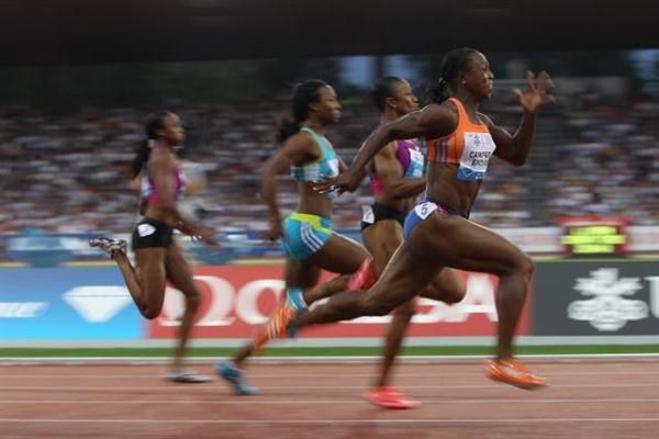 Veronica Campbell-Brown in flight in a close women's 100m in Zurich - Samsung Diamond League (Getty Images)