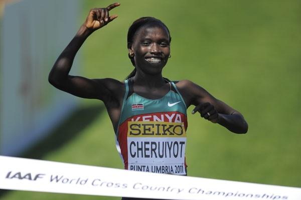 Vivian Cheruiyot of Kenya celebrates winning the women's senior race at the IAAF World Cross Country Championships in Punta Umbria (Getty Images)