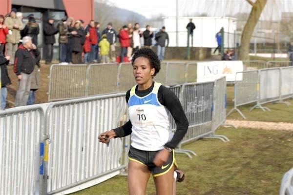 Mimi Belete comes home to a comfortable victory at the 2009 Eurocross (Rosch Kohl)