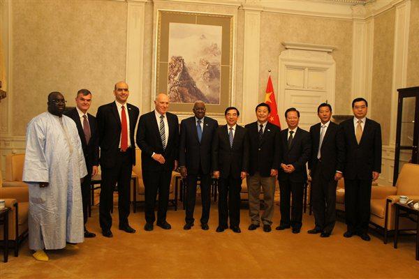 The IAAF delegation with the Acting Mayor of Beijing Wang Anshun and representatives of the Chinese political and sporting authorities (IAAF)