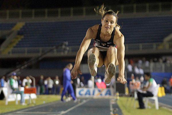 Maurren Maggi sails 6.85m in São Paulo (Wágner Carmo/CBAt)