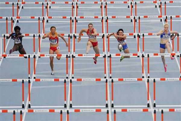 Athletes compete on the Women's 100 metres hurdles Final on day six of the 14th IAAF World Junior Championships in Barcelona on 15 July 2012 (Getty Images)