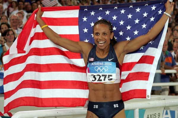 Joanna Hayes celebrates winning the 100m Hurdles (Getty Images)