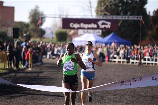 Priscah Jepleting wins at the 32th Cross Internacional de Venta de Baños (Miguel Alfambra)