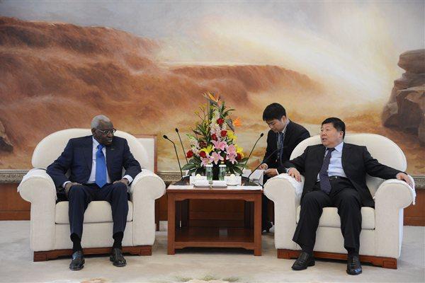 President Diack meets Xu Bin, the Chairman of the Supervisory Board of Sinopec (IAAF)
