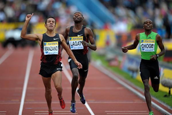 With a brilliant finish, Leo Manzano collected the biggest victory of his career, taking the London mile (Mark Shearman)