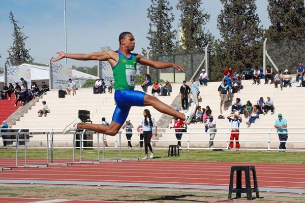 South American youth Octathlon champion Jefferson Santos of Brazil (Lisandro Scarpin/CADA)