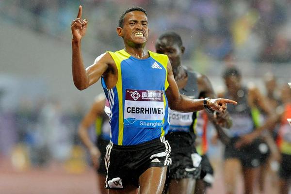 Hagos Gebhriwet collects an emphatic 5000m victory in Shanghai (Errol Anderson)