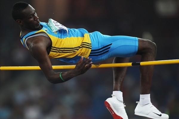 Donald Thomas scales a 2.32m season's best to take Commonwealth gold (Getty Images)