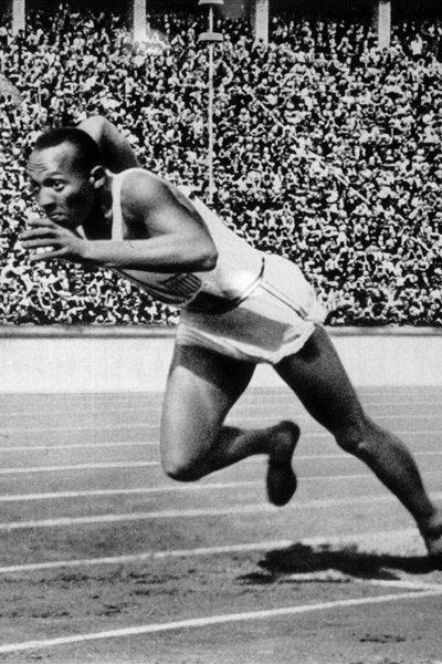 Jesse Owens on the way to his 200m title at the 1936 Olympics in Berlin (Getty Images)