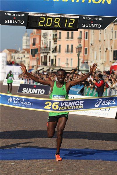 Tadese Aredo takes a 2:09:13 victory in Venice (Giancarlo Colombo/FIDAL)