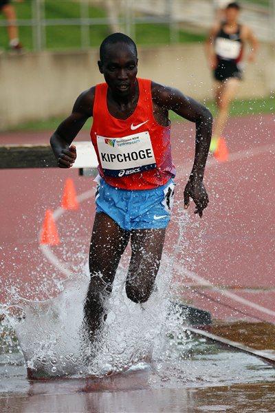 Jairus Kipchoge in the steeplechase in Sydney (Getty Images)