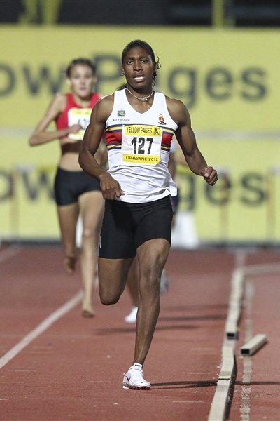 Caster Semenya goes sub-2 the women’s 800m at Yellow Pages III in Pretoria (Tshwane). (Roger Sedres - Image SA)