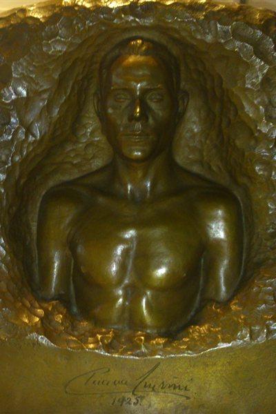 Paavo Nurmi plaque (Courtesy of the Nurmi Family)