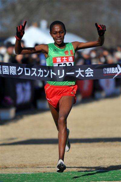 Susan Wairimu taking the Chiba XC title (Kyoko Matsuda/Agence SHOT)