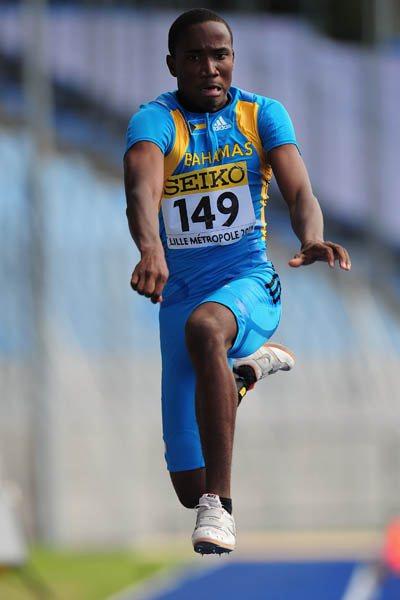 Latario Collie-Minns of Bahamas in the Boys' Triple Jump final (Getty Images)