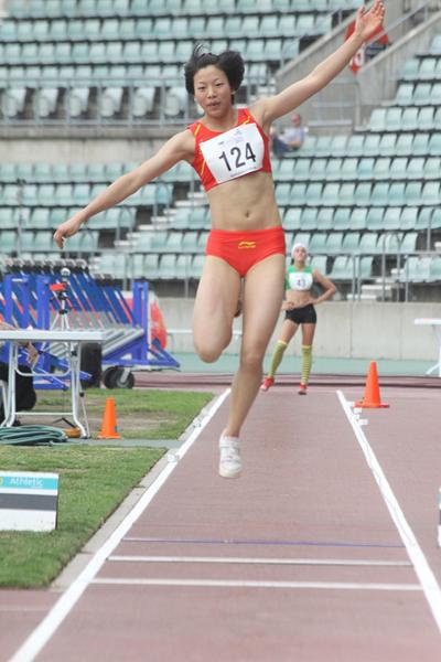 Triple jumper Wang Rong in action at the 2013 Australian Youth Olympic Festival  (David Tarbotton)
