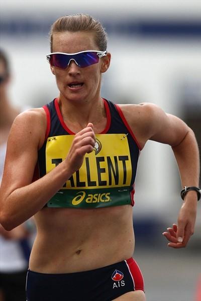 Claire Tallent en route to the 2010 Australian 20Km title in Hobart (Getty Images)
