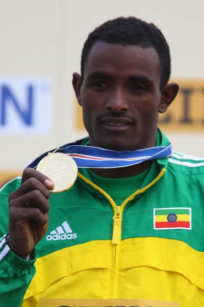 Men's junior champion Ibrahim Jeilan of Ethiopia - Edinburgh 2008 (Getty Images)