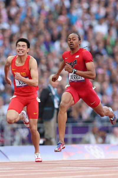 (L-R) Wenjun Xie of China and Aries Merritt of the United States competes in the Men's 110m Hurdles Semifinals on Day 12 of the London 2012 Olympic Games on 8 August 2012 (Getty Images)
