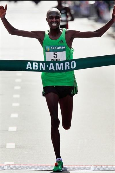 Wilson Chebet sizzles to a 2:05:27 PB victory in Rotterdam (organisers)