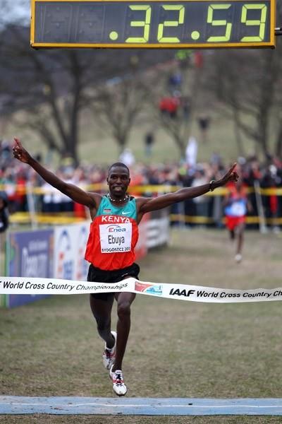 Joseph Ebuya crosses the finish line to complete Kenya's sweep of all titles in Bydgoszcz 2010 (Getty Images)