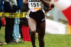 Edith Masai (KEN) running in Elgóibar, Spain (José Pérez Gómez)