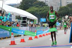 Kennedy Kiptoo Lilan winning in Singapore (Singapore Sports Council)