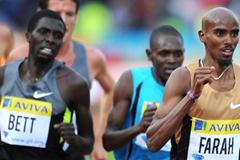 Mo Farah heads the 5000m field in Crystal Palace (Mark Shearman )