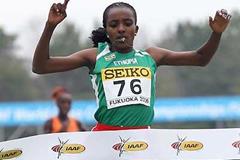 Tirunesh Dibaba winning in Fukuoka 2006 (Getty Images)