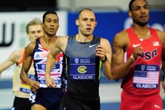 Duane Solomon leads from Dai Greene in the 600m at Glasgow (Getty Images)