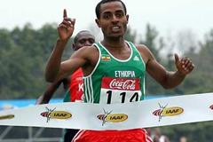 Kenenisa Bekele makes it 5 Short Race golds (Getty Images)