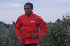 Kenenisa Bekele running in Sululta (Paul Gains)