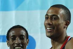 Gold medalist Mohammed Aman of Ethiopia celebrates with bronze medalist Andrew Osagie of Great Britain after the Men’s 800 Metres Final during day three - WIC Istanbul (Getty Images)