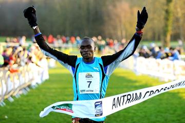 Thomas Ayeko winning at the IAAF Antrim International Cross Country 2013 (Mark Shearman)