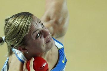 Natallia Dobrynska of Ukraine competes in the Women's Shot Put in the Pentathlon during day one - WIC Istanbul (Getty Images)