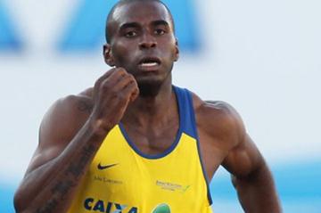 Luiz Alberto de Araújo on the way to a Brazilian record in the Decathlon (Wagner Carmo/CBAt)