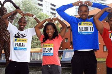 Birmingham: Farah, Fraser-Pryce, Merritt and Jeter pose doing the 'Mobot', next to a whicker statute the Mobot pose (Jean-Pierre Durand)