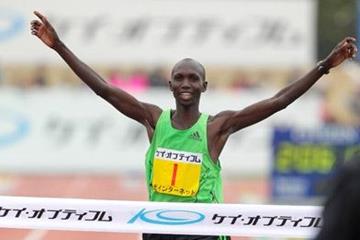 2:06:13 course record for Wilson Kipsang at Lake Biwa (Kazuo Tanaka/Agence Shot)