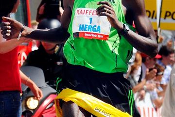 Imane Merga taking the Giro Media Blenia (Ti-Press/Carlo Reguzzi)