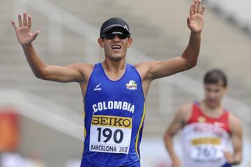 Eider Arevalo of Colombia celebrates winning the Men's 10000 metres walk on the day four of the 14th IAAF World Junior Championships (Getty Images)