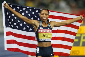 Allyson Felix celebrates successfully defending her 200m World Championship title at the 12th IAAF World Championships in Athletics (Getty Images)