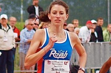 Jessica Smith on the way to her first sub-2:00 performance (Noah Photography)