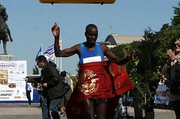 Peter Biwott winning the Alexander the Great Marathon in Thessaloniki (Organisers)