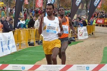 In Alcobendas, Gebre Gebremariam making it four victories in four outings in autumn 2009 (Miguel Alfambra)