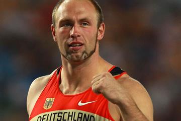 Robert Harting celebrates retaining his Discus Throw World Championships title (Getty Images)