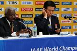 President Lamine Diack and Mayor of Daegu Kim Bum-il at the IAAF / LOC Press Conference in Daegu, 4 Sep 2011 (Getty Images)